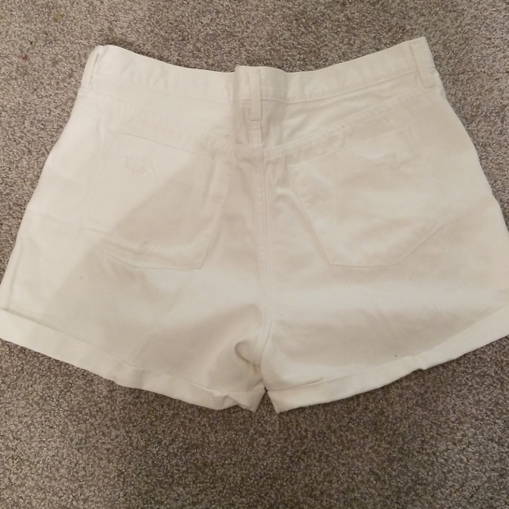 Mossimo Shorts - Picture 2 of 4